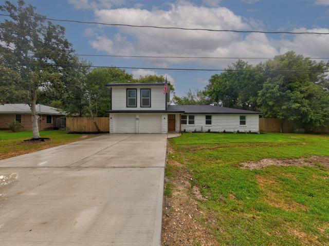 House for sale in Bacliff, Texas