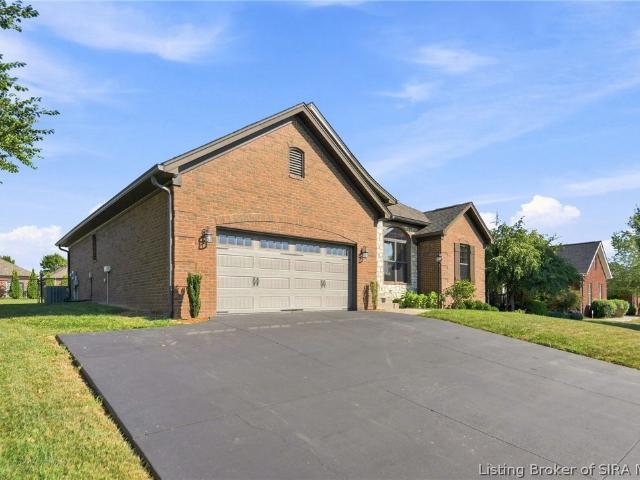 House for sale in Jeffersonville, Indiana
