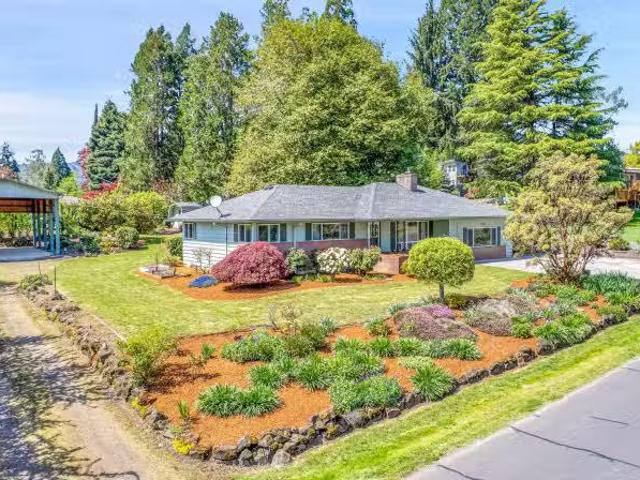 House for sale in Forest Grove House for sale in Forest Grove