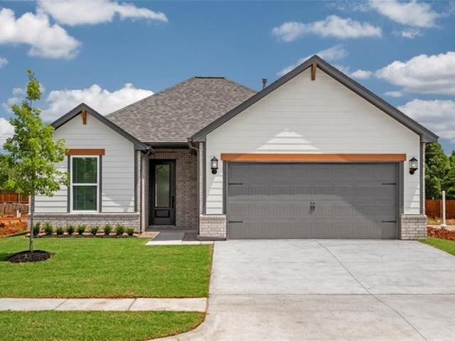 House for sale in Yukon, Oklahoma