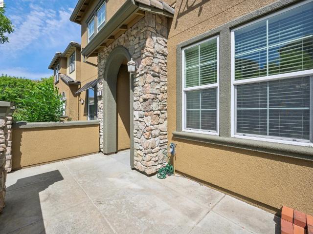 Condo for sale in San Ramon, California
