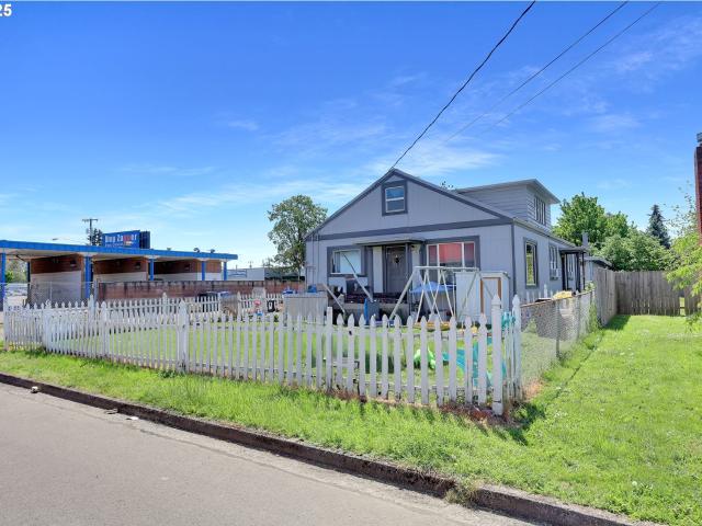 House for sale in Bethel, Eugene