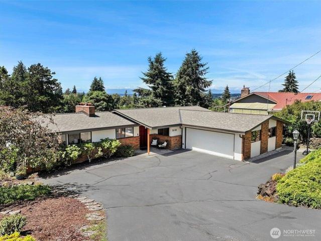 House for sale in University Place, Washington