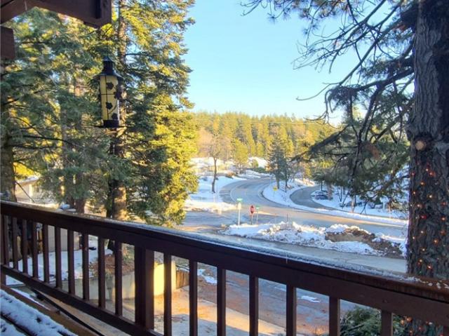 Townhouse for sale in Green Valley Lake, California