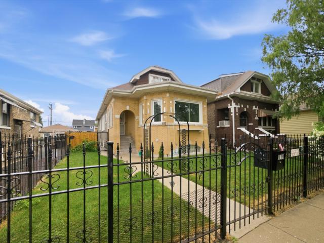 House for sale in Cicero, Cook County