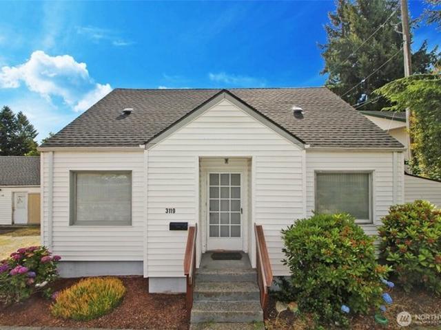 House for sale in University Place, Washington