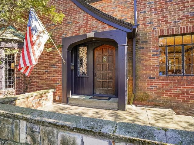 House for sale in Summit, Ohio