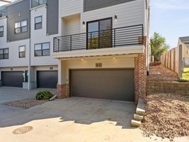 Townhouse for sale in Omaha, Douglas County