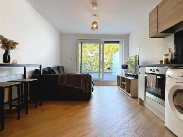 Apartment for rent in Oakdale, Poole