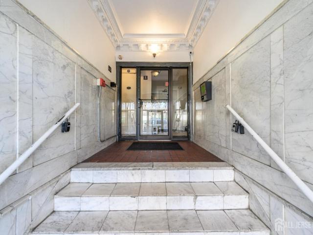 Condo for sale in Hudson, New Jersey