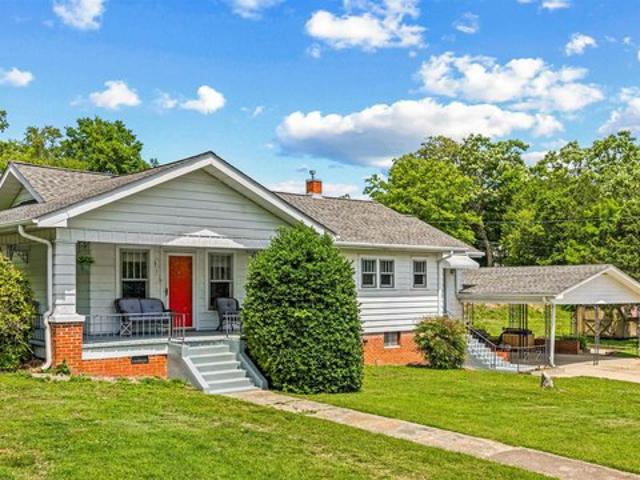 House for sale in Flat Rock, Alabama