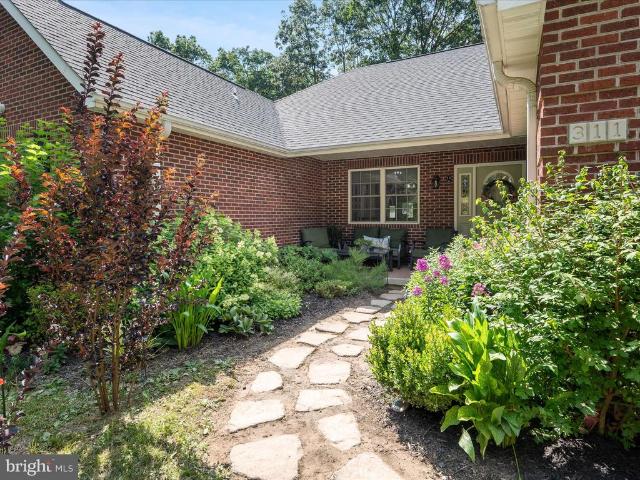 House for sale in Cross Junction