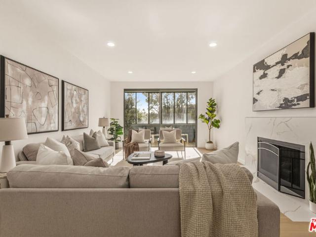 Condo for sale in Canoga Park, California