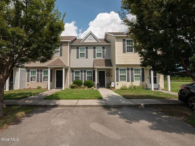 Townhouse for sale in Hubert, North Carolina