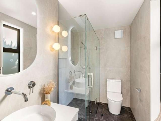 Apartment for sale in Merivale, Canterbury