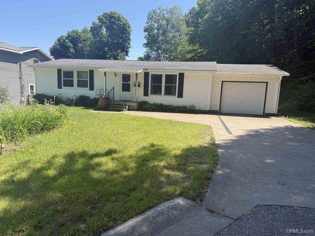 House for sale in Munising, Michigan