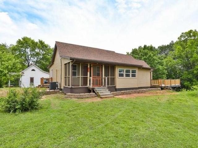 House for sale in Crane, Stone County