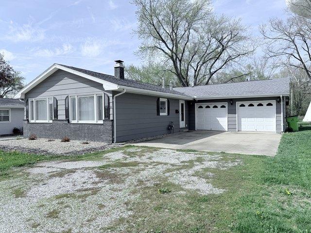 House for sale in Farmer City, Illinois