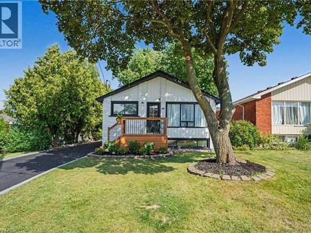 House for sale in Ancaster, Ontario
