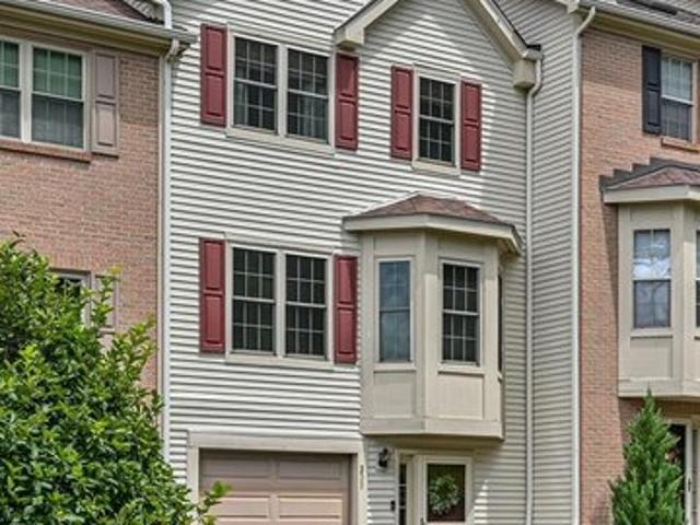 Townhouse for sale in Mars, Pennsylvania