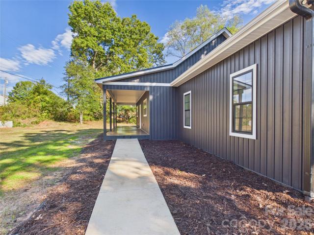 House for sale in Granville Terrace, Granite Falls