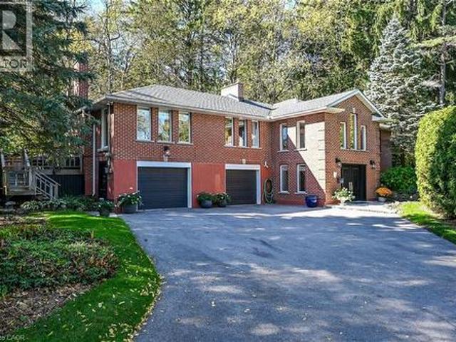 House for sale in Pinecrest, Hamilton