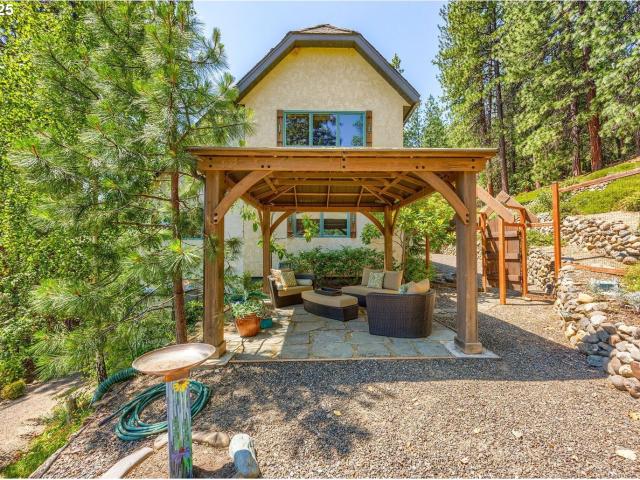House for sale in Ashland, Oregon