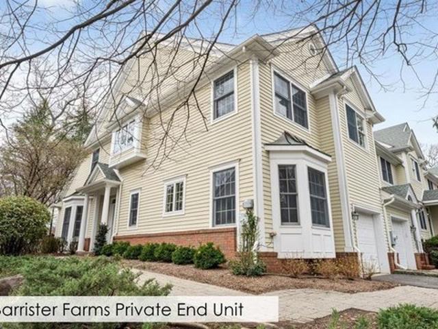Townhouse for sale in Wyckoff, New Jersey