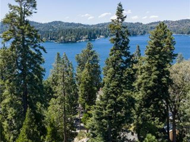 House for sale in Cedar Glen, California