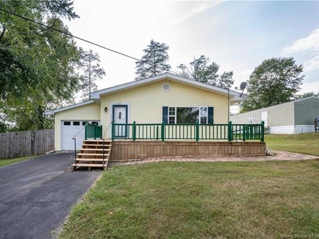 House for sale in Henryville, Indiana