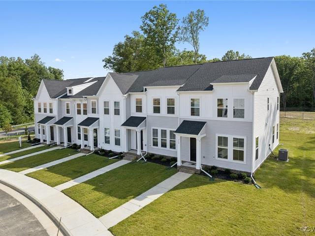 Townhouse for sale in Virginia