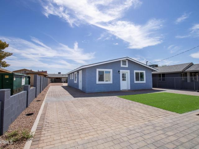 House for sale in Eloy, Pinal County