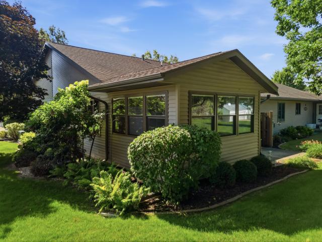 Condo for sale in Whiteside, Illinois