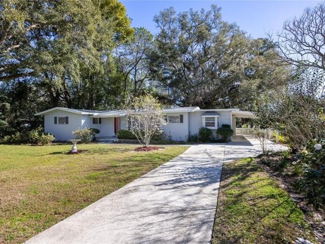 House for sale in Morriston, Florida