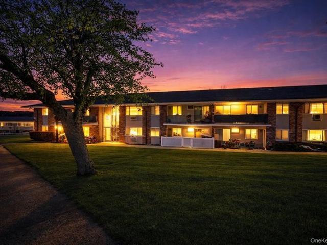 Condo for sale in Elmsford, New York