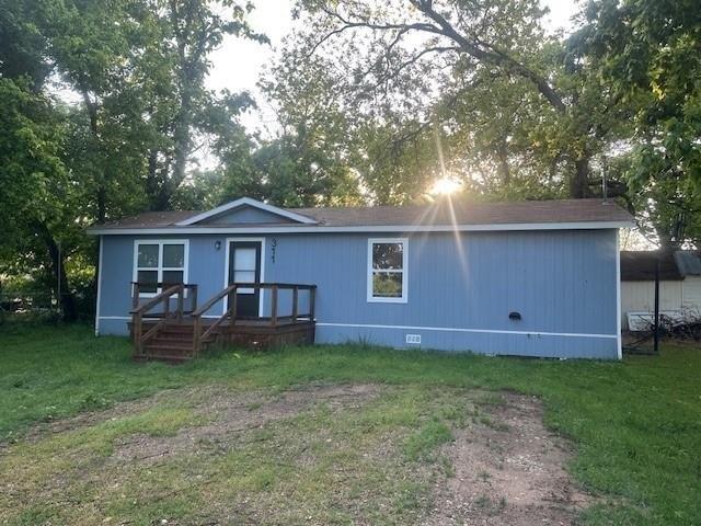 House for sale in Collinsville, Texas
