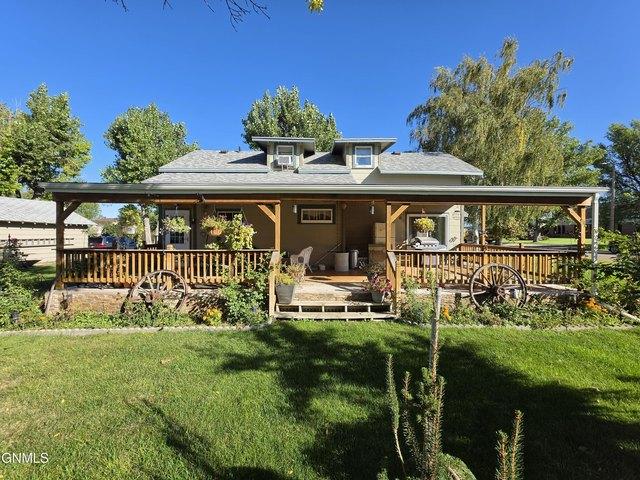 House for sale in Grenora, North Dakota