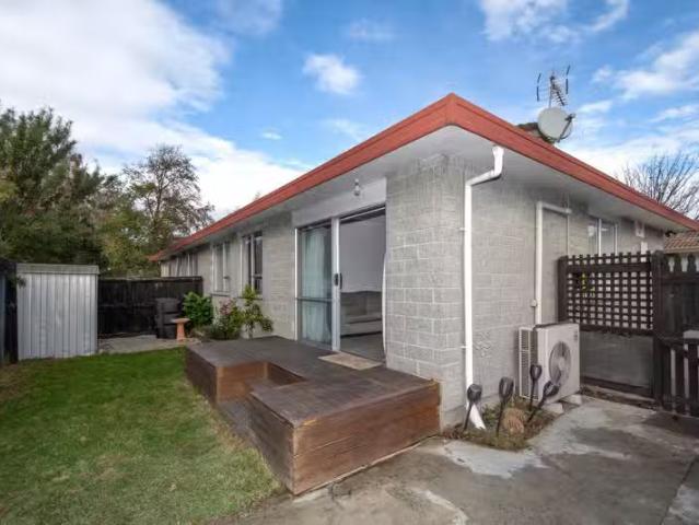 House for sale in Chaslands, Canterbury