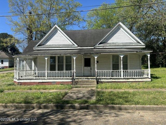 House for sale in Aberdeen, Mississippi