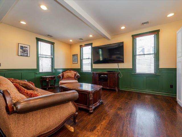 Commercial for sale in Sea Cliff