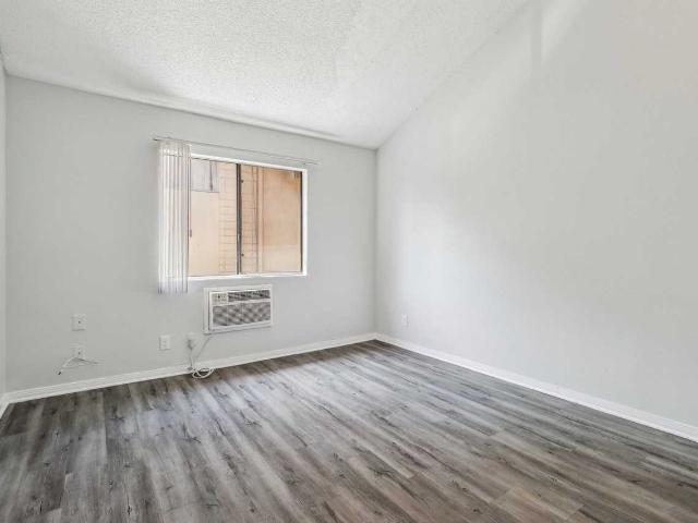 Apartment for rent in Canoga Park, California
