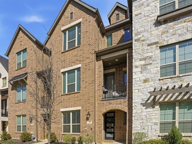 Townhouse for sale in Denton, Texas