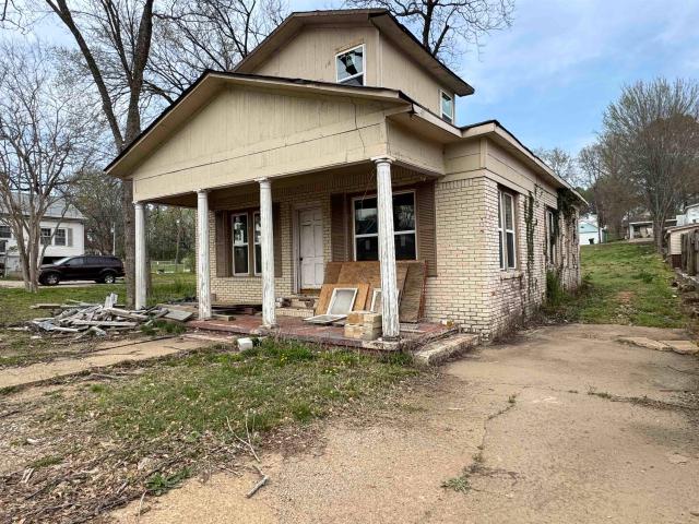 House for sale in Selmer, West Tennessee