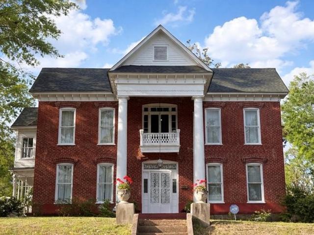 House for sale in Water Valley, Mississippi