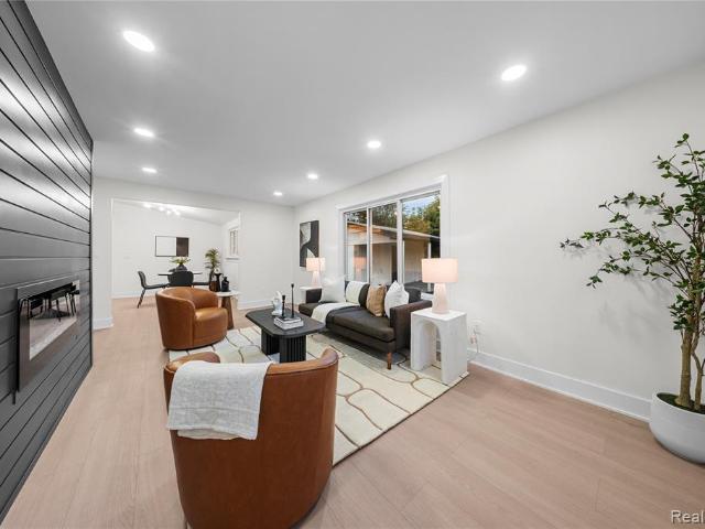 House for sale in Venetian Village, Fraser