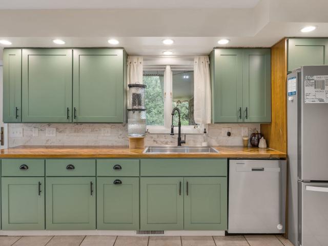 House for sale in Muscatine, Muscatine County