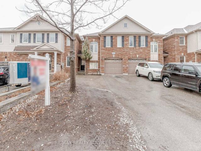 Townhouse for sale in Woburn, Ontario