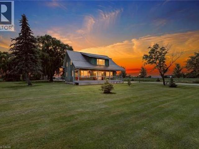 House for sale in Ontario