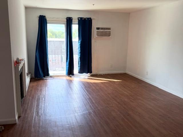 Condo for sale in Pine Manor, Rockford