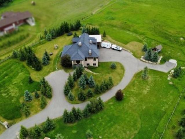 House for sale in Alberta